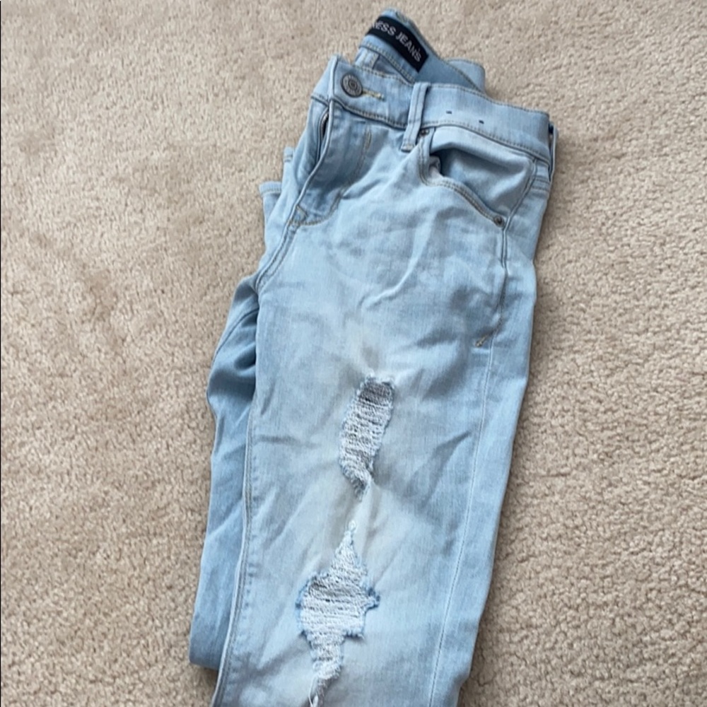Ripped skinny Jean